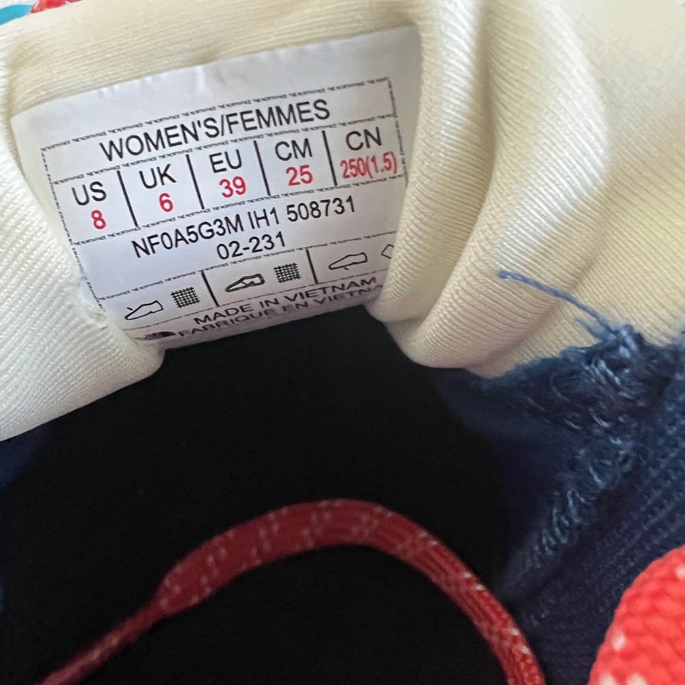 North Face Women’s Vectiv Trail Running Shoes in cream, blue, coral, size 8 - Picture 2 of 7